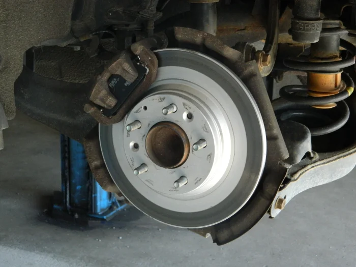 Mechaniker bei der Inspektion